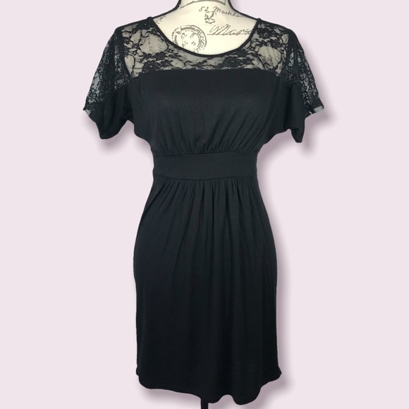 One Clothing, Lace Top Short Sleeve Dress, Size Small - Picture 3 of 16